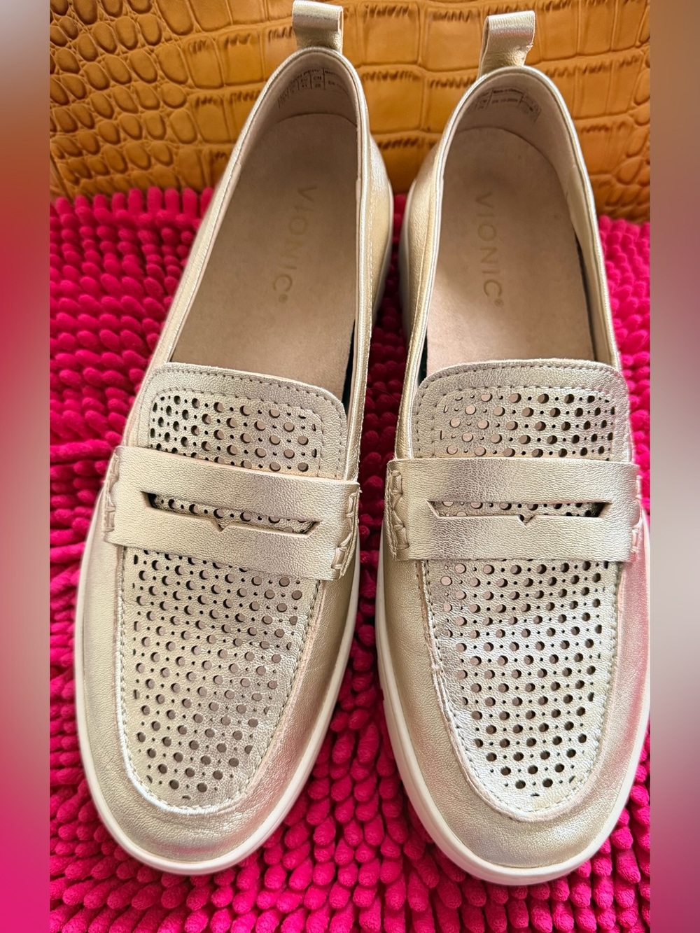 Vionic UPTOWN‎ PERF Metallic Gold Perforated Penny Loafers, 10